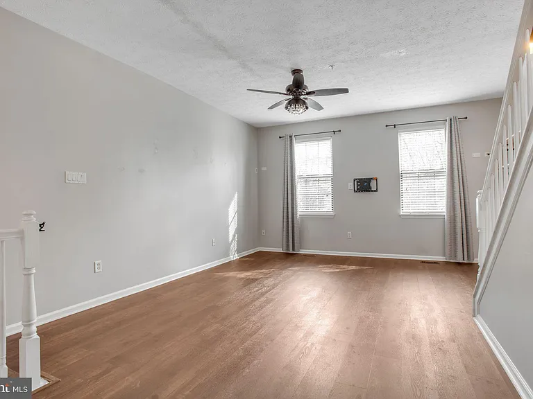 200 Toddson Ln — Photo 15
