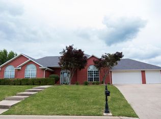 3 Acorn Cir, Bentonville, AR 72712