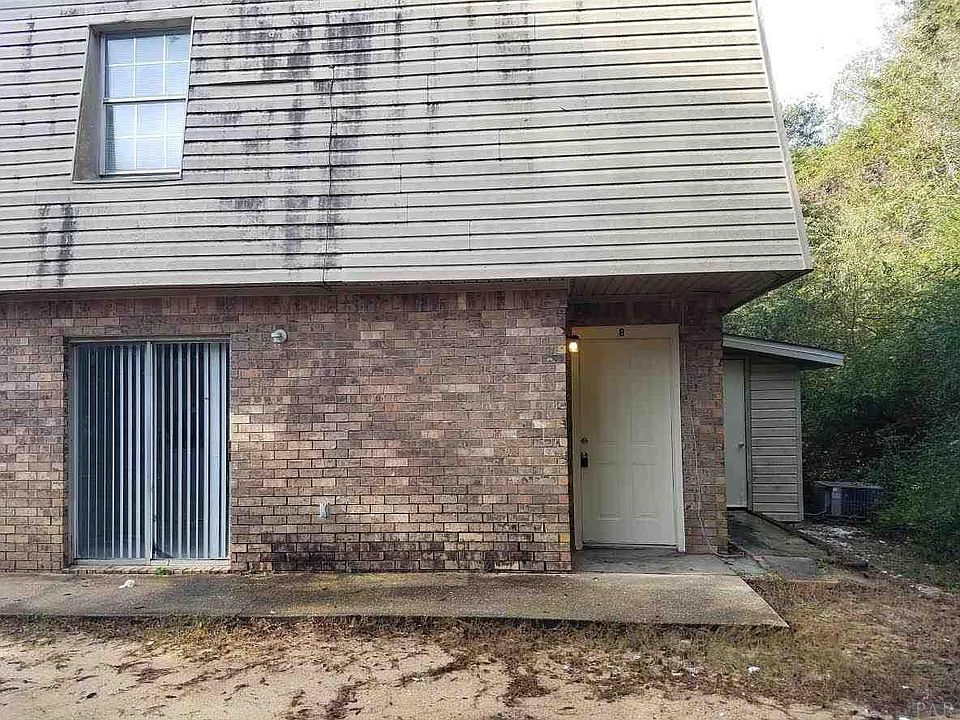1st image of 1151 Lake Dr #B