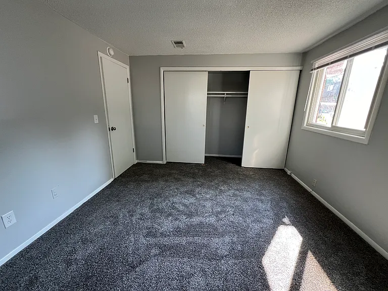 Williamstowne Village Senior Apartments — Photo 28