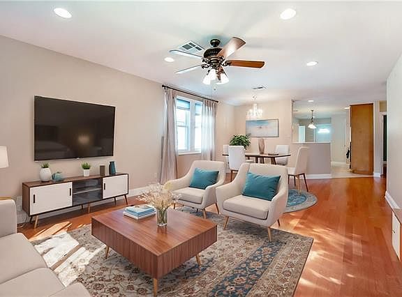 5th image of 7045 Wuerpel St