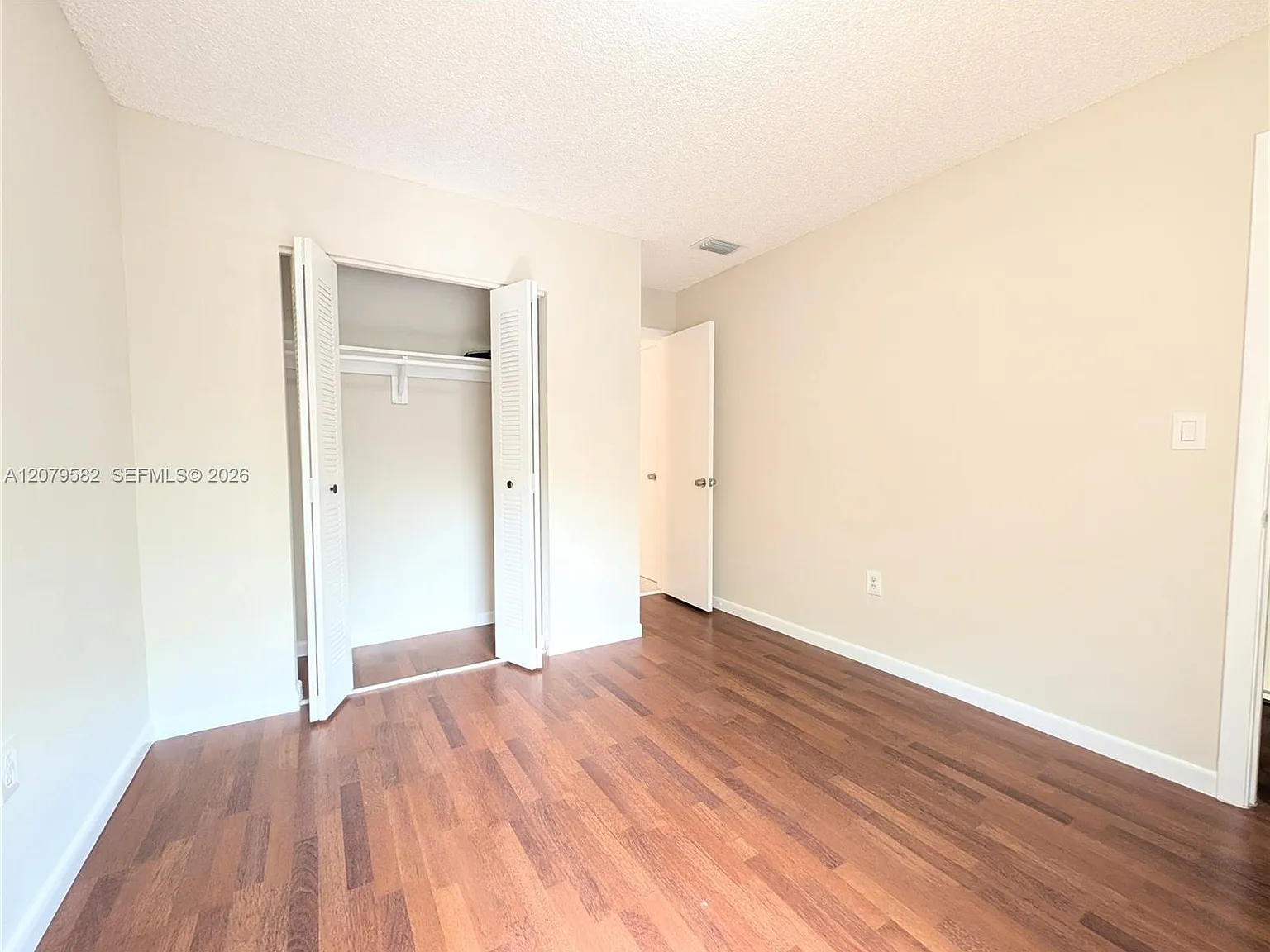 Mowry Villas — Photo 3