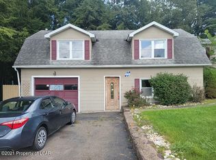 219 Edgewood Ln, Weatherly, PA 18255