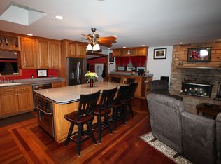 15024 Mission Ave, Oak Forest, IL 60452