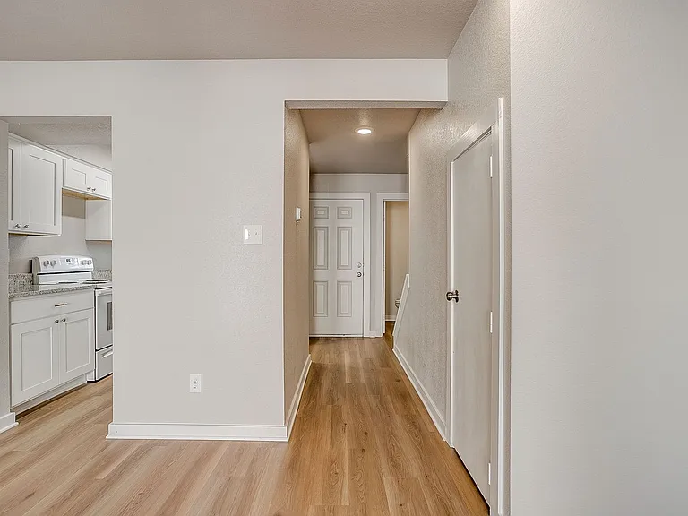 105 SE Gardens Blvd #111 — Photo 22
