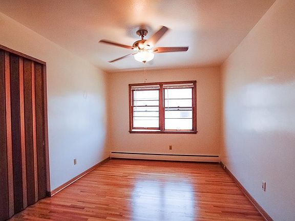 4th image of 3020 31st Ave S