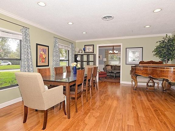 4th image of 2501 Macbeth Ave