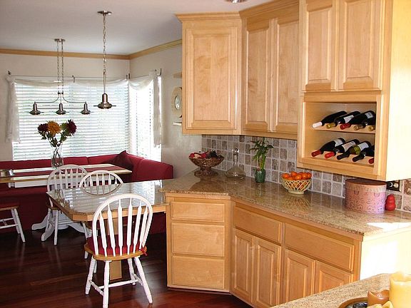 3rd image of 3739 Kenton Ct