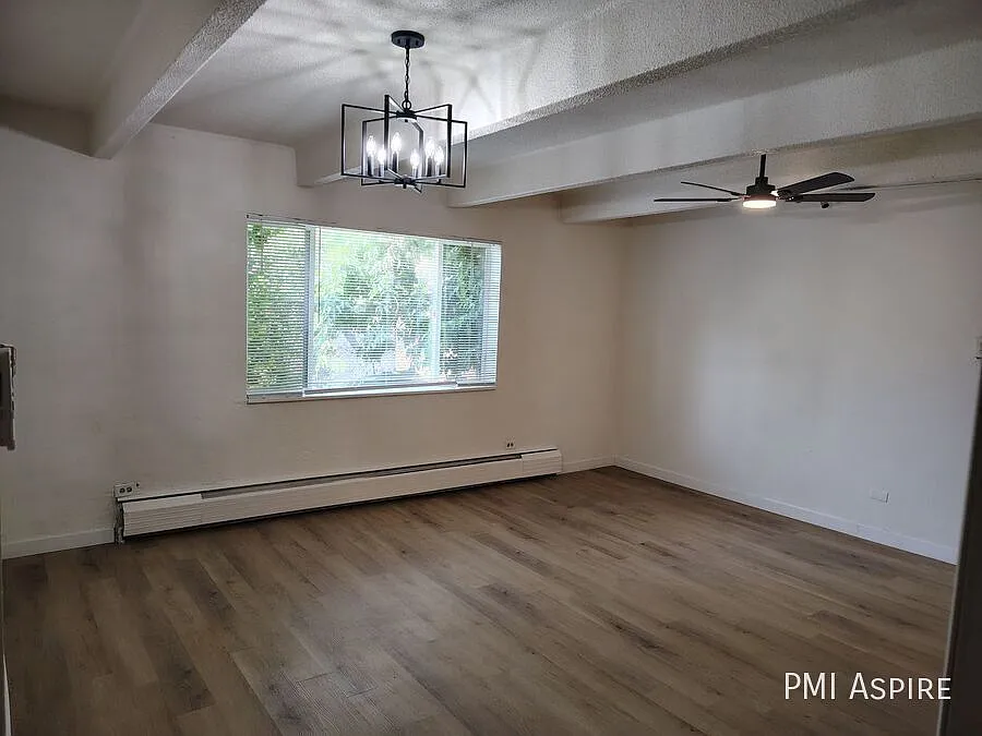 1600 Geneva St #103