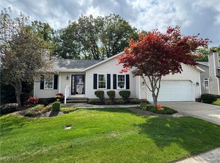 109 Chimney Rdg, Chardon, OH 44024