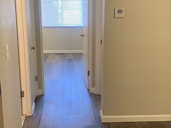 5th image of 518 Hillsboro Ave