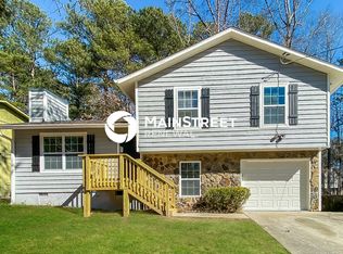 7270 Connell Rd, Fairburn, GA 30213