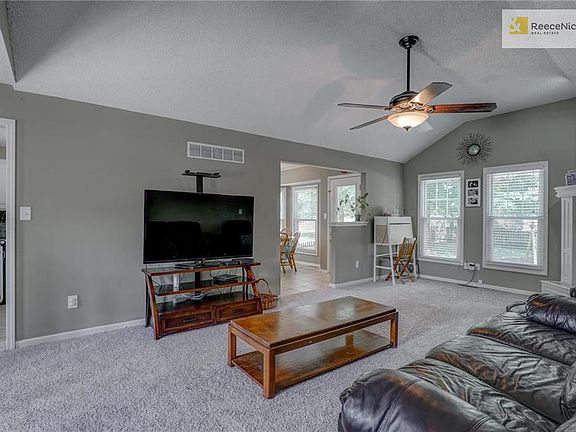 3rd image of 2501 SE Winchester Dr