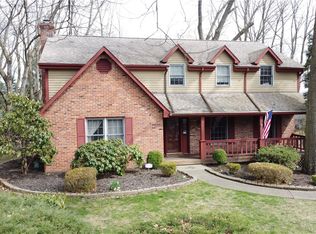 2564 Barnwood Dr, Wexford, PA