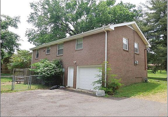 2nd image of 166 Lakeside Park Dr