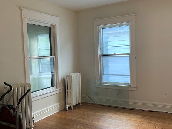 4th image of 600 Morris St #1A