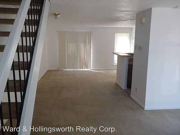 3rd image of 3911 Thalia Trace Ct