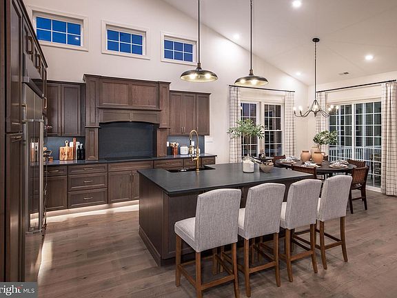 2nd image of 502 Anthem Ln