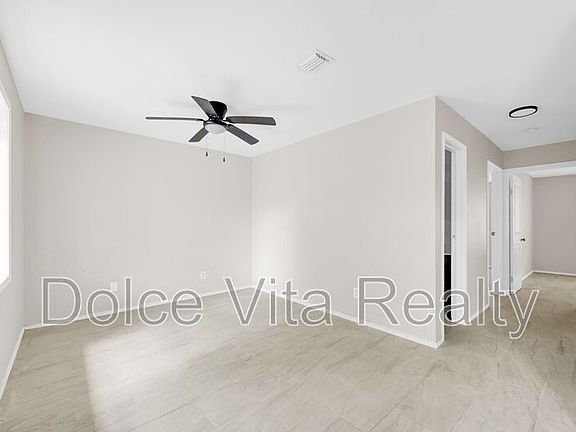 5th image of 2213 Dallas Ave APT 2