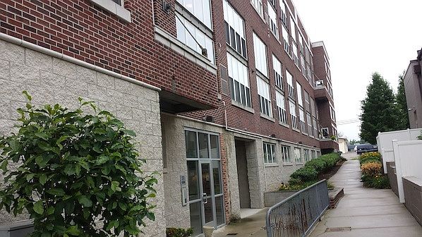 1st image of 98 N Gratiot Ave #31
