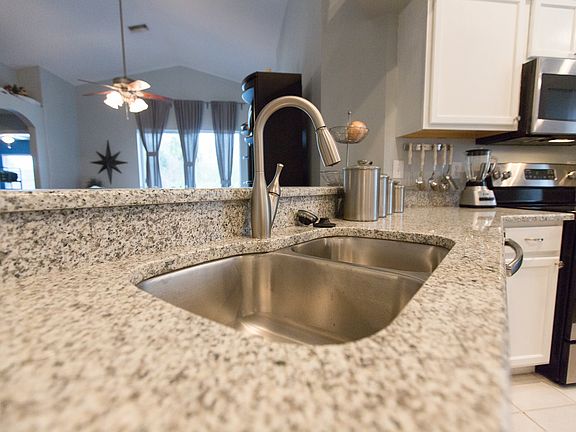 3rd image of 12612 Kings Lake Dr