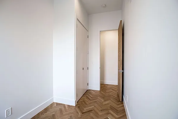 Rented by Nooklyn NYC LLC | media 32