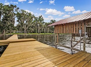 105 Hires Rd, Crescent City, FL 32112