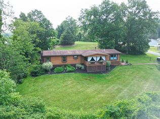 4 Hemlock Dr, Beaver Falls, PA 15010
