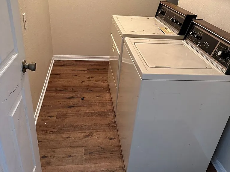 1704 Rock Hollow Loop — Photo 4