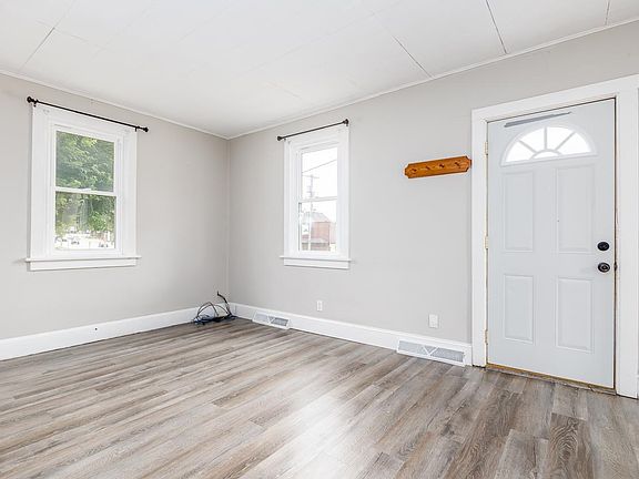 4th image of 240 W Main St