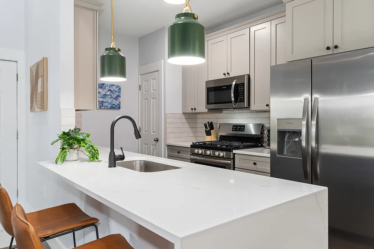 Building Photo - McKenna Cir