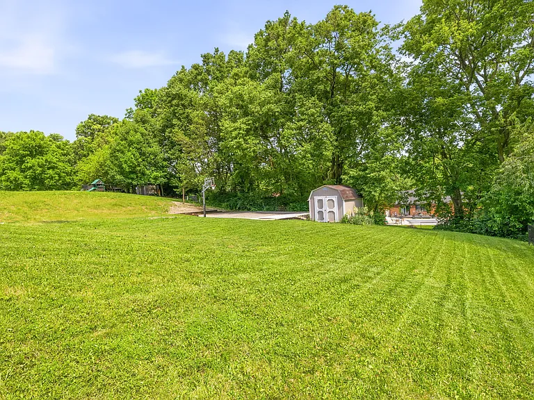 1720 Ridge Hill Ln #1 — Photo 24