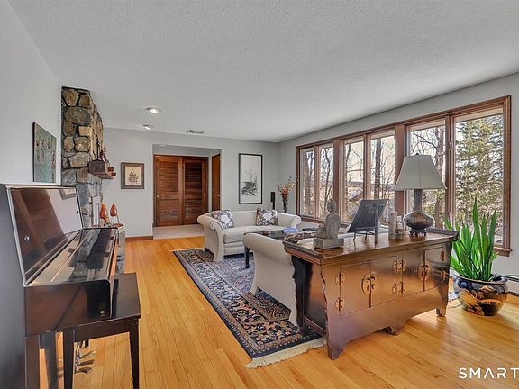 4th image of 179 Blue Ridge Drive