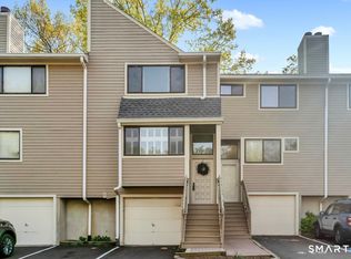 206 Sunrise Hill Road #206, Norwalk, CT 06851