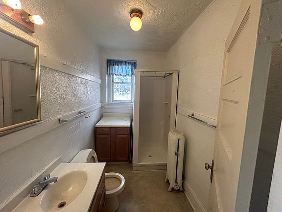 5th image of 210 S Weber St APT 3