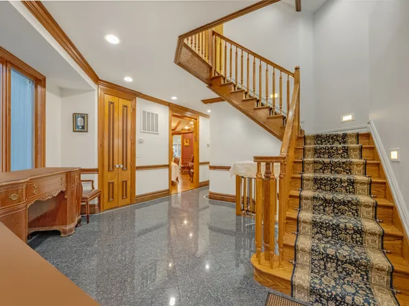 1440 East 19th Street image 2 of 20