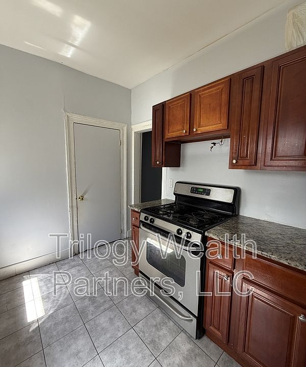 1st image of 74 Park St #1