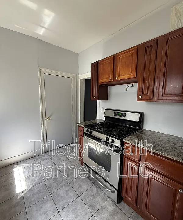 74 Park St #1