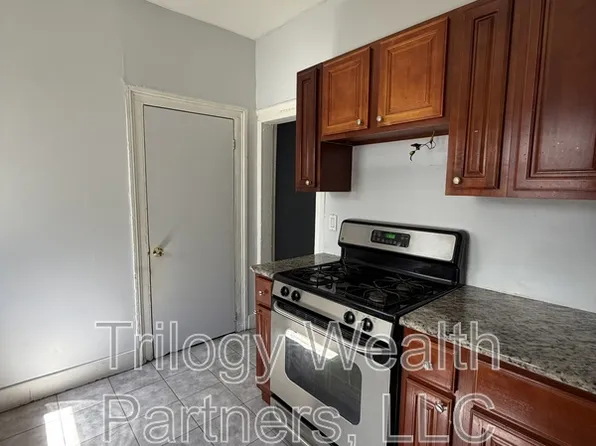 74 Park St #1, Orange, NJ 07050