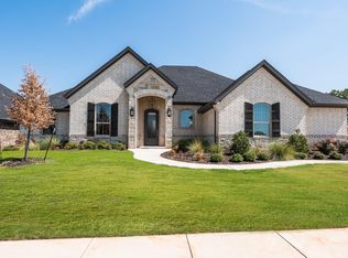 901 Pate St, Granbury, TX 76048