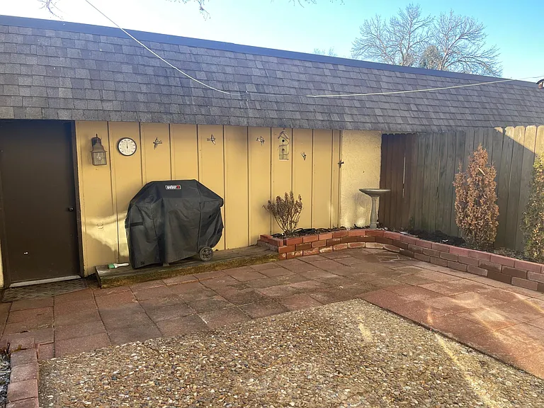 1373 Heritage Lndg — Photo 36
