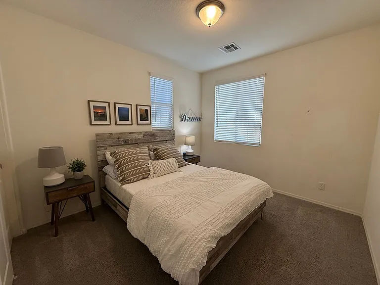 2658 S Harmony Ave — Photo 25