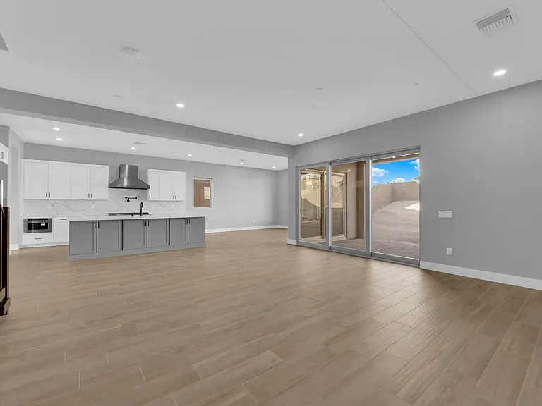 10648 Stone Ledge Ave — Photo 16