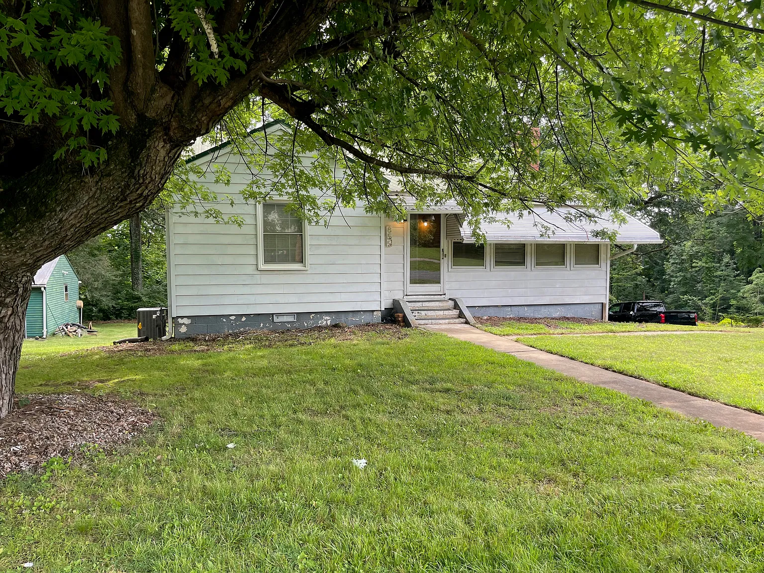 855 Bethania-Rural Hall — Photo 1
