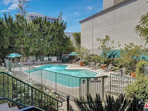 5th image of 4501 Cedros Ave Unit 135