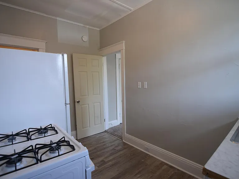3450 Ruther Ave — Photo 10