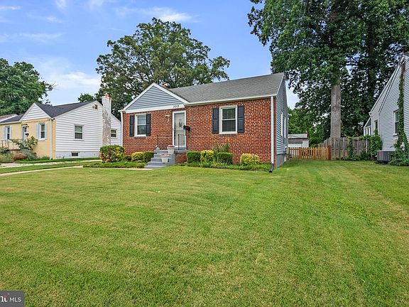 3rd image of 3013 Medway St