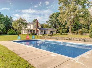 624 Queenstown Rd, Lancaster, VA 22503