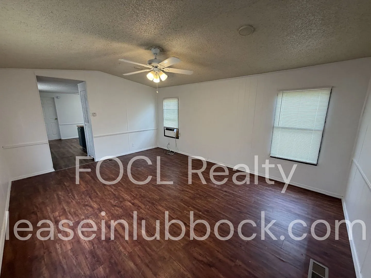 3 Bed, 2 Bath Mobile Home in Roosevelt School District — Photo 2