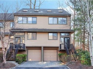2435 Bedford St #1J, Stamford, CT 06902